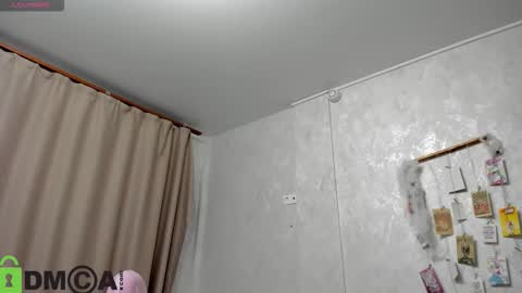 melisa_violet online show from December 15, 2025, 1:10 am