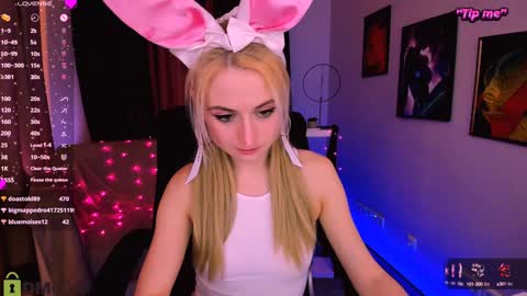 Snapshot of melisa_white1 chatting on February 8, 2025, 11:45 pm Melisa online show from February 8, 2025, 11:45 pm