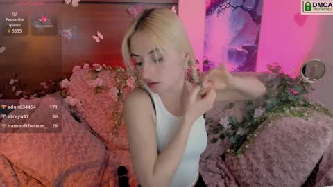 Snapshot of melisa_white1 chatting on February 26, 2025, 12:27 am Melisa online show from February 26, 2025, 12:27 am