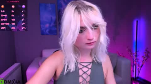 Snapshot of melisa_white1 chatting on October 2, 2025, 7:21 pm Melisa online show from October 2, 2025, 7:21 pm