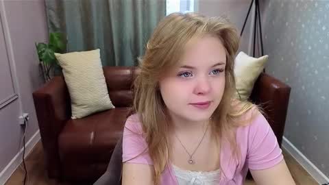 Snapshot of melissa_199 chatting on October 20, 2025, 7:20 am Sophia online show from October 20, 2025, 7:20 am