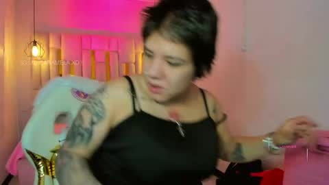 Lissa  online show from November 19, 2025, 11:10 am