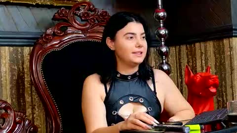 Snapshot of melissa_glow chatting on October 25, 2025, 10:45 am Melissa online show from October 25, 2025, 10:45 am