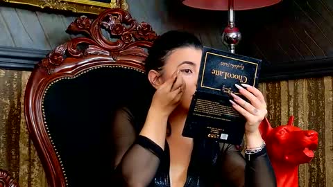 Snapshot of melissa_glow chatting on November 3, 2025, 12:50 pm Melissa online show from November 3, 2025, 12:50 pm