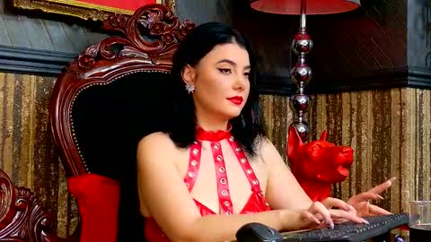 Snapshot of melissa_glow chatting on November 17, 2025, 11:38 am Melissa online show from November 17, 2025, 11:38 am