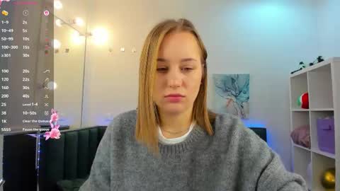 melissa_new22 online show from November 13, 2025, 11:36 pm