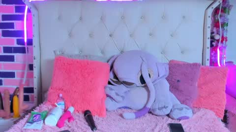 Snapshot of melissa_walker_ chatting on February 5, 2025, 10:01 pm Meli online show from February 5, 2025, 10:01 pm