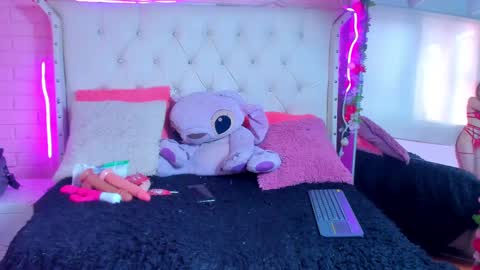 Snapshot of melissa_walker_ chatting on February 15, 2025, 6:44 pm Meli online show from February 15, 2025, 6:44 pm