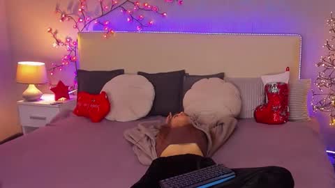 Snapshot of melissacrayzy chatting on December 14, 2025, 6:30 am MelissaCrayzy online show from December 14, 2025, 6:30 am