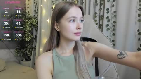 Snapshot of mell_milles chatting on December 1, 2025, 1:49 pm mell milles online show from December 1, 2025, 1:49 pm