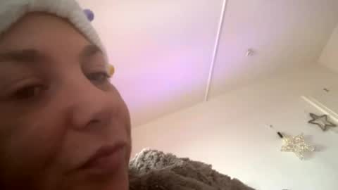 Snapshot of melli23 chatting on January 11, 2025, 1:01 pm Melli online show from January 11, 2025, 1:01 pm