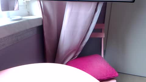 Snapshot of melli23 chatting on October 1, 2025, 11:05 am Melli online show from October 1, 2025, 11:05 am