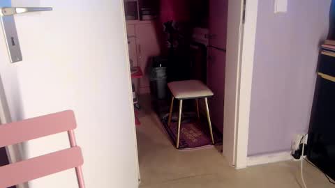 Snapshot of melli23 chatting on October 15, 2025, 7:47 pm Melli online show from October 15, 2025, 7:47 pm
