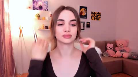 Tessa online show from March 5, 2025, 11:38 pm