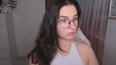 Snapshot of mellonmayre chatting on November 14, 2025, 8:18 pm mellonmayre online show from November 14, 2025, 8:18 pm