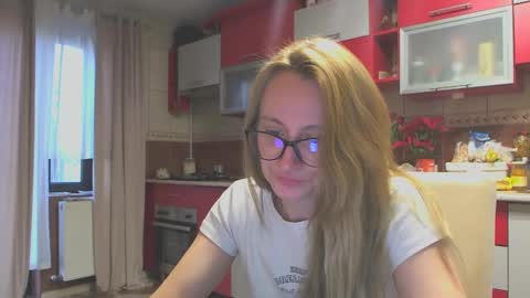 Melly online show from January 29, 2025, 7:25 am