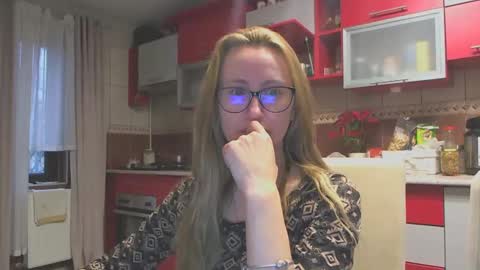 Melly online show from February 3, 2025, 6:56 am