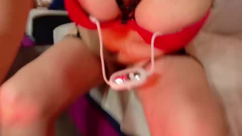 Debora online show from October 28, 2025, 7:38 pm