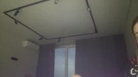 Snapshot of melodie_sweet chatting on October 18, 2025, 3:24 pm Melodie online show from October 18, 2025, 3:24 pm