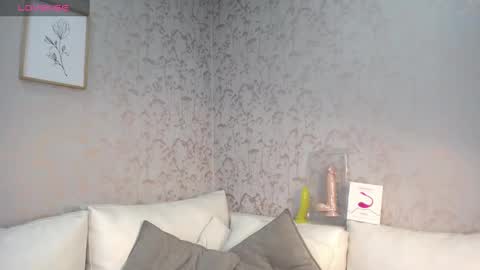 Snapshot of melodiroux_ chatting on February 1, 2025, 1:09 pm Melodi online show from February 1, 2025, 1:09 pm