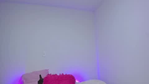 Snapshot of melody__77 chatting on January 18, 2025, 10:39 am online show from January 18, 2025, 10:39 am