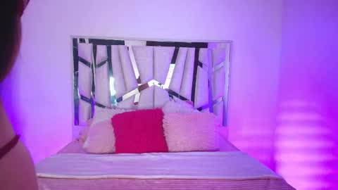 Snapshot of melody__77 chatting on September 18, 2025, 5:48 pm online show from September 18, 2025, 5:48 pm