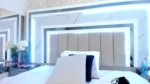 melodycharlotte online show from September 22, 2025, 12:51 pm