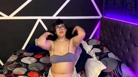 melodydreams1520 online show from October 8, 2025, 5:16 am