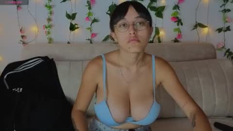 Snapshot of melodywinxxx chatting on September 16, 2025, 11:11 am Melody Winx online show from September 16, 2025, 11:11 am