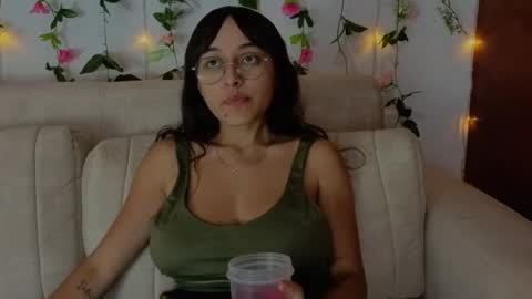 Snapshot of melodywinxxx chatting on October 8, 2025, 9:56 pm Melody Winx online show from October 8, 2025, 9:56 pm