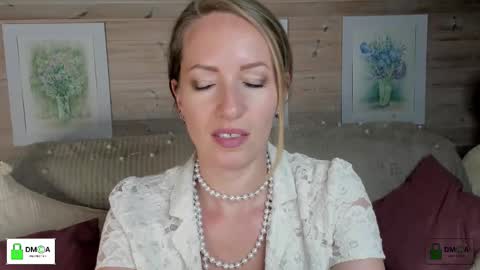 Snapshot of melodyys chatting on September 20, 2025, 3:13 pm Melody My schedule this week Wednesday Thursday Sunday online show from September 20, 2025, 3:13 pm