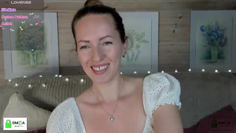 Snapshot of melodyys chatting on September 25, 2025, 3:38 pm Melody My schedule this week Wednesday Thursday Sunday online show from September 25, 2025, 3:38 pm