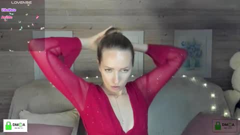 Snapshot of melodyys chatting on November 19, 2025, 5:02 pm Melody My schedule this week Wednesday Thursday Sunday online show from November 19, 2025, 5:02 pm