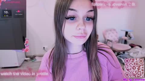 Snapshot of melonipinkbb chatting on December 9, 2024, 11:15 am MELONI online show from December 9, 2024, 11:15 am