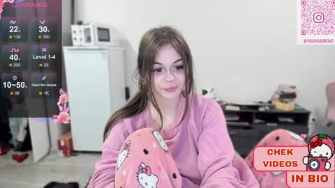 Snapshot of melonipinkbb chatting on January 1, 2025, 4:29 pm MELONI online show from January 1, 2025, 4:29 pm