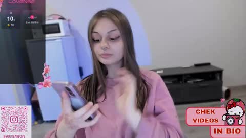 Snapshot of melonipinkbb chatting on March 10, 2025, 2:37 pm MELONI online show from March 10, 2025, 2:37 pm