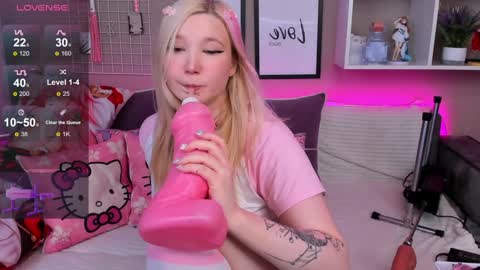 Snapshot of meowkakitty chatting on February 4, 2025, 12:51 am MeowkaKitty online show from February 4, 2025, 12:51 am