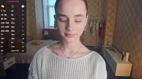 Snapshot of meoww_meows chatting on November 19, 2025, 7:08 am Julie online show from November 19, 2025, 7:08 am