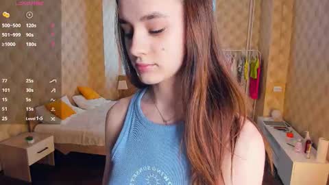 Snapshot of meoww_meows chatting on December 14, 2025, 11:04 am Julie online show from December 14, 2025, 11:04 am