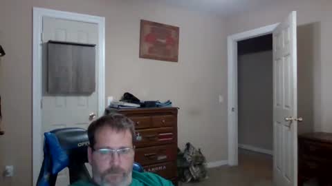 Snapshot of mercer1977 chatting on October 7, 2025, 4:48 pm mercer1977 online show from October 7, 2025, 4:48 pm