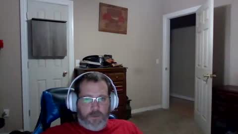 Snapshot of mercer1977 chatting on November 28, 2025, 2:31 pm mercer1977 online show from November 28, 2025, 2:31 pm