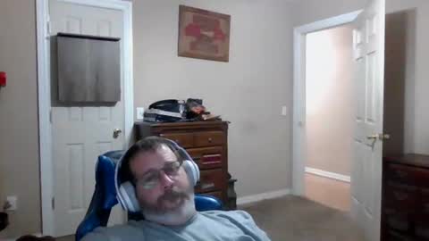 Snapshot of mercer1977 chatting on December 1, 2025, 2:55 pm mercer1977 online show from December 1, 2025, 2:55 pm