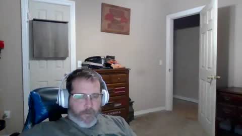 Snapshot of mercer1977 chatting on December 4, 2025, 9:01 pm mercer1977 online show from December 4, 2025, 9:01 pm