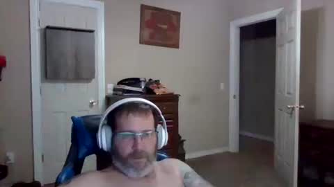 Snapshot of mercer1977 chatting on December 14, 2025, 4:45 pm mercer1977 online show from December 14, 2025, 4:45 pm