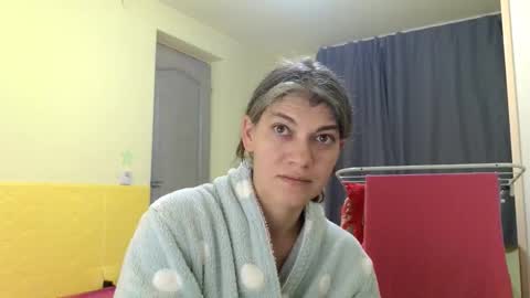 Miss Helena online show from November 15, 2025, 3:08 pm