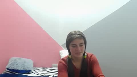 Snapshot of merily_duff chatting on November 18, 2025, 6:45 pm MERILY online show from November 18, 2025, 6:45 pm
