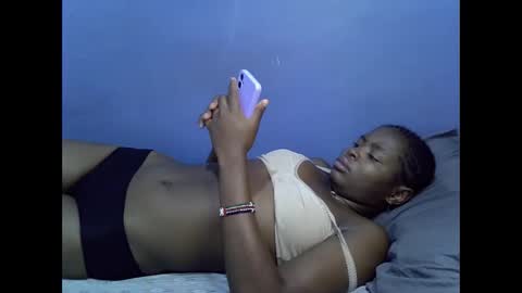 merlin_queen online show from October 13, 2025, 5:02 pm