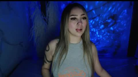 Snapshot of merloth_sub chatting on January 21, 2025, 3:04 am Merloth online show from January 21, 2025, 3:04 am