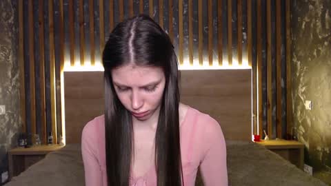 Snapshot of merry_sweets chatting on February 3, 2025, 11:36 pm Emilia online show from February 3, 2025, 11:36 pm