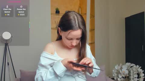 Lollita online show from October 30, 2025, 10:38 am